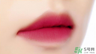 ��ɫ�ں�ʹ����ĸ��ã���ɫ�ں�û��Ǵ��Ժã�